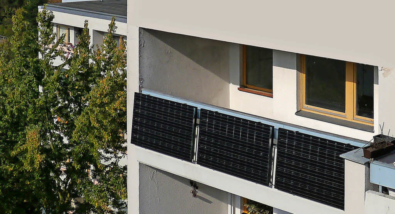 Mini-Solaranlagen sind steckbare Solar...r den Einsatz auf Balkon und Terrasse.  | Foto: indielux/dpa