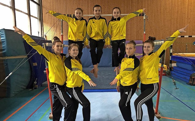 Das Team mit (stehend von links) Jana ...nter, Noemi Kussek und Emilia Stubert.  | Foto: TV Wyhl