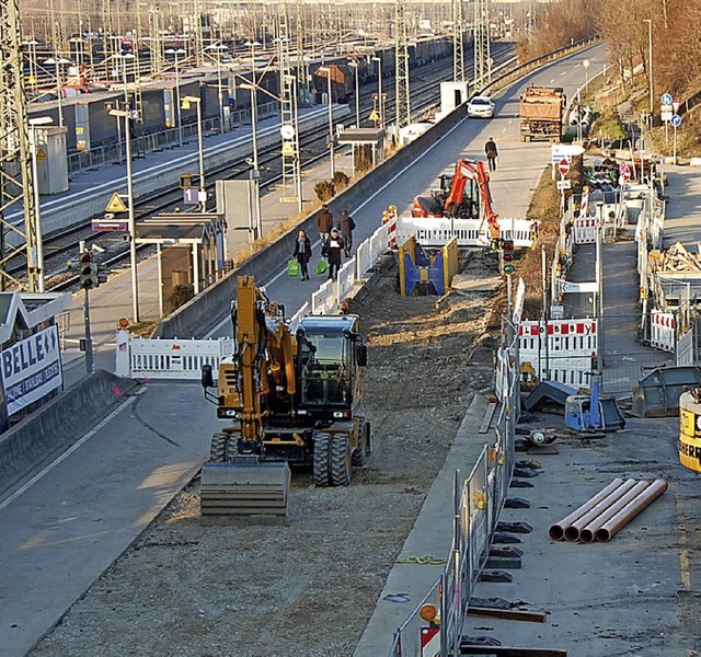 Eine der Haupttrinkwasserleitungen der Stadt wird verlegt.   | Foto: FREY