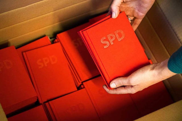 Abgegeben: Riegels Brgermeister Marku... SPD-Parteibuch abgegeben (Symbolbild)  | Foto: dpa