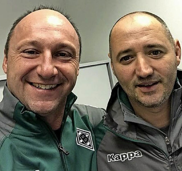 Ein Selfie: Axel Siefert (links) mit Olivier Neuville, Co-Trainer der U 19.  | Foto: Privat