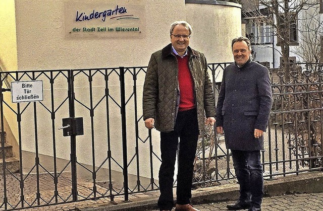 Der Grnen-Landtagsabgeordnete Josha F...ster Peter Palme auf Tour durch Zell.   | Foto: Privat