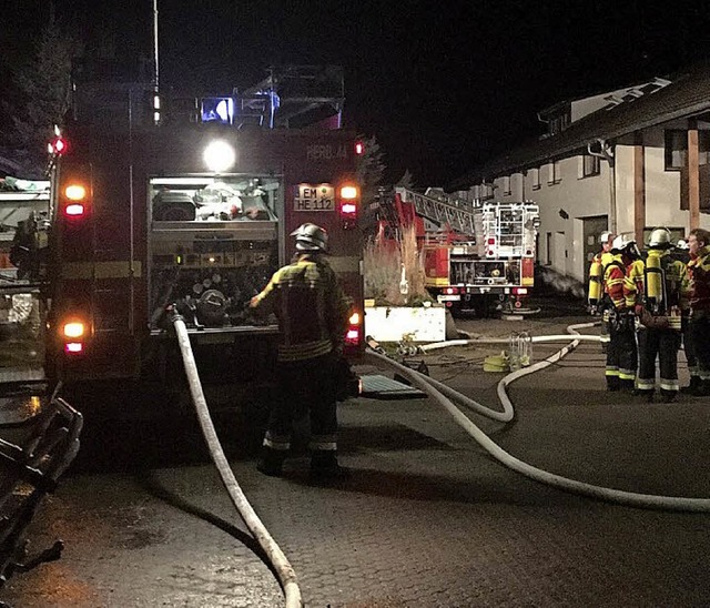 Die Feuerwehr im Einsatz   | Foto: Feuerwehr Herbolzheim