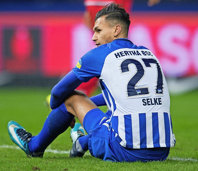 Ziemlich bedient: Hertha-Strmer Davie Selke.  | Foto:  dpa