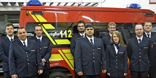 Zur  Eimeldinger Wehr gehren  (von li...os, Kevin Schnura und  Daniel Sander.   | Foto: Schopferer