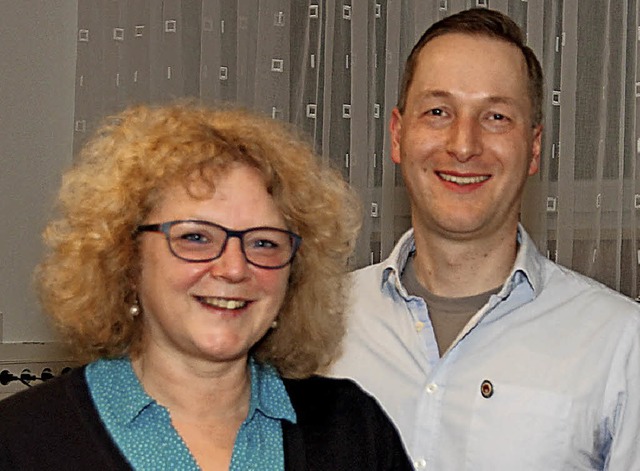 Doris Sigwart (links) und Dirk Fischer... des Bogensportlcubs Titisee-Neustadt.  | Foto: Eva Korinth