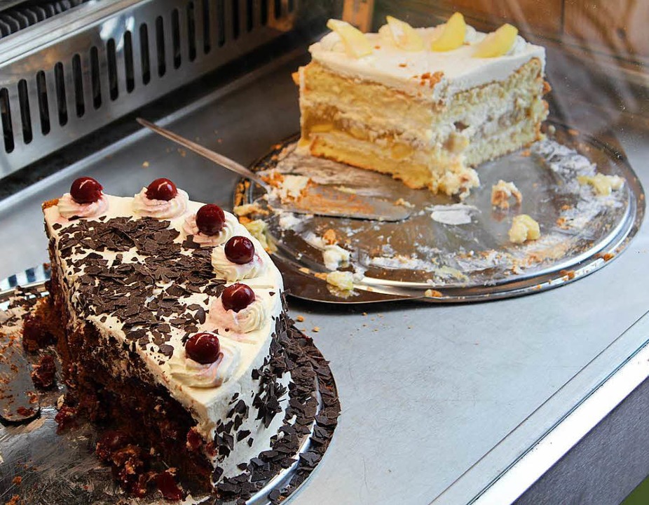 Jeden Samstag backen die Schler Kuchen aus regionalen Bio-Produkten.  | Foto: Theresa Ogando