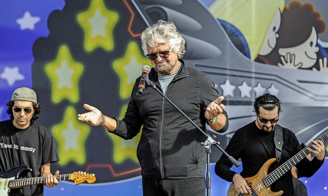 Die Fnf Sterne haben viel von ihrem G...oren: Parteichef Beppe Grillo (Mitte)   | Foto: dpa