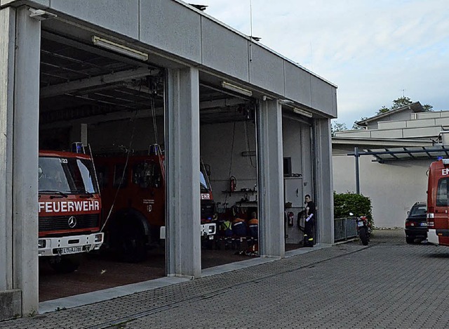 2018 beginnen die Planungen fr ein  greres   Feuerwehrdomizil.    | Foto: Langelott