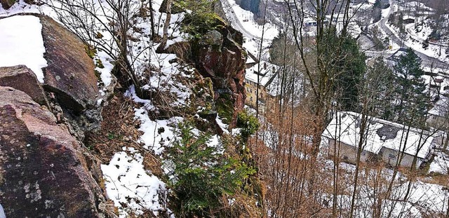 Vom unteren Windbergfelsen geht Gefahr...s aus. Jetzt wird der Fels gesichert.   | Foto: Sebastian Barthmes