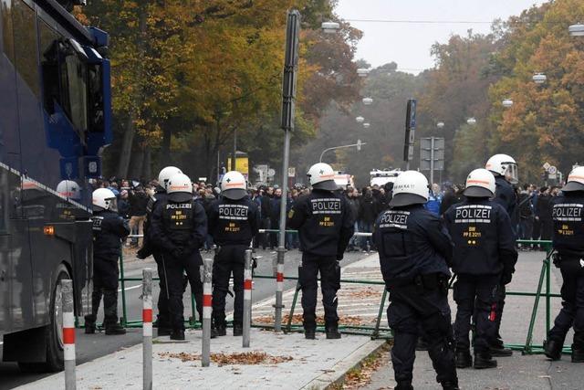 Polizeieinstze bei Fuballspielen sollen weiterhin vom Staat bezahlt werden