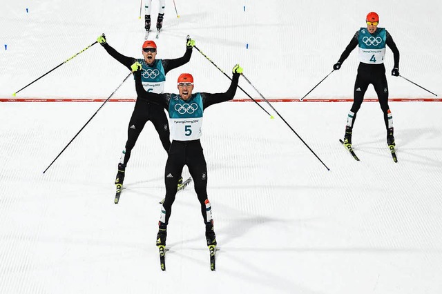 Historischer Triumph: Johannes Rydzek ...kampf die Gold-Favoriten in Sdkorea.   | Foto: afp