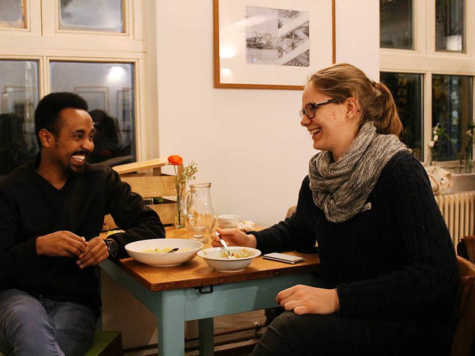 &#8222;Gemeinsam kochen im Strandcaf&...errand kochen und Start with a friend.  | Foto: Julia Caspers