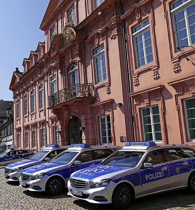 Wird trotz hoher Belastung und einer R...gestockt: das Polizeirevier Offenburg.  | Foto: Seller