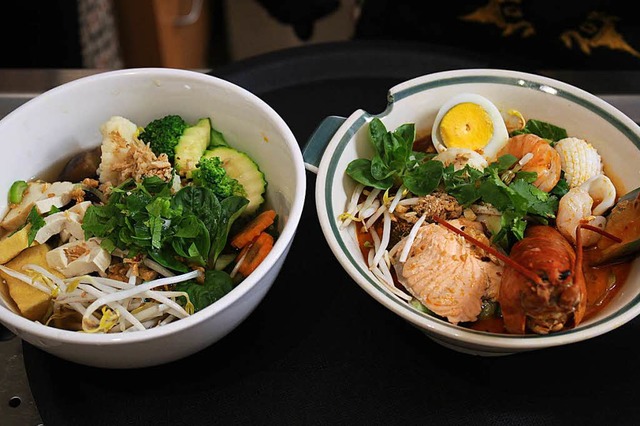 Nudelsuppe mit vielen Einlagen: Traditionelle thailndische &#8222;Pho&#8220;.  | Foto: Felix Klingel