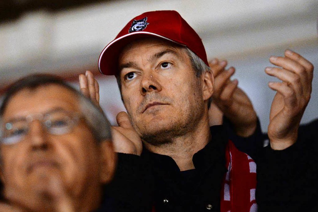 Werner Karlin, EHC-Vorsitzender und Rechtsanwalt, schaute im Bro.  | Foto: Patrick Seeger