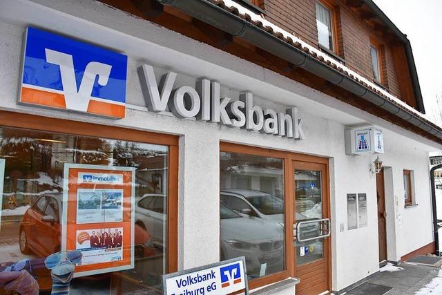 Volksbank schliet Filiale – Breitnauer sorgen sich um ihr Bargeld