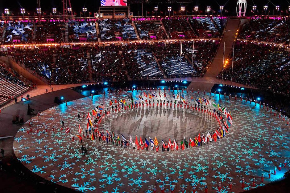 Fotos Kunterbunte Abschlussfeier der Olympischen Winterspiele in