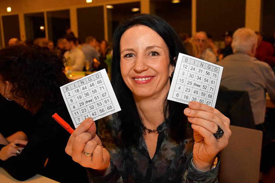 Mitmachen beim Bingo-Spiel (Foto: Heinz u. Monika Vollmar) Mitmachen beim Bingo-Spiel (Foto: Heinz u. Monika Vollmar)