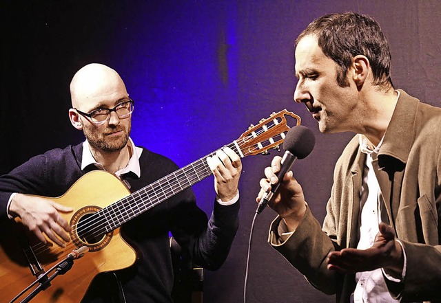 Steffen Ehrhardt (Gitarre) und Sergios...olksmusik. Sie soll populrer werden.   | Foto: Martina David-Wenk