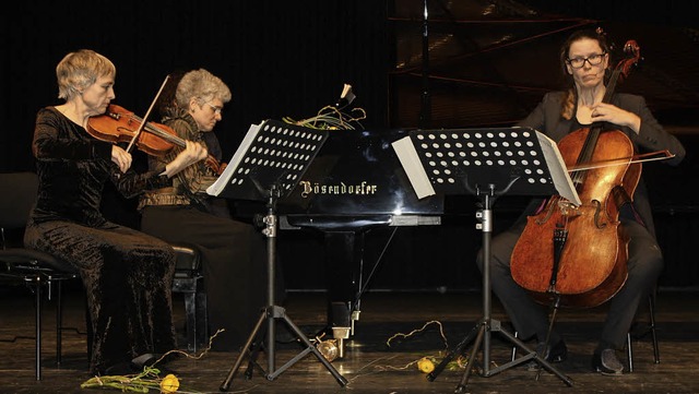 Stcke von Haydn, Schubert und Schnbe...ntierte das Trio Vivente berzeugend.   | Foto: Hildegarg Karig