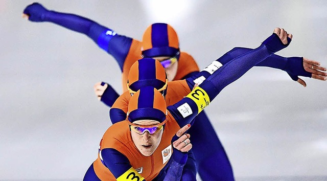 Ireen Wst (vorn), Niederlande, holte Gold und Silber.  | Foto: AFP
