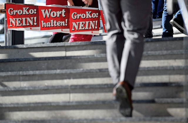 Nein! Die Gegner der Groen Koalition ... Ulm  leichter mit der Argumentation.   | Foto: dpa
