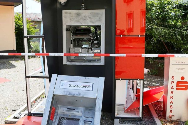 Der gesprengte Geldautomat in Sulz  | Foto: Christoph Breithaupt
