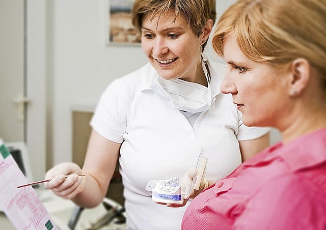 Zahnrzte informieren bei notwendigem ...rsatz ber die zu erwartenden Kosten.   | Foto: Pro Dente
