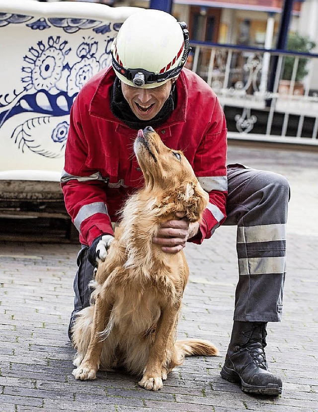 <BZ-FotoAnlauf>Vierbeinige Helden</BZ-...Wochenende im Freizeitpark trainiert.   | Foto: Europa-Park