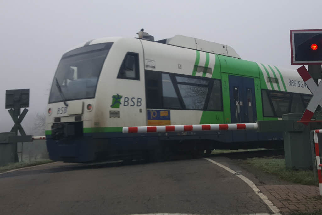 BreisgauSBahn mit Verspätung nach Weichenstörung in