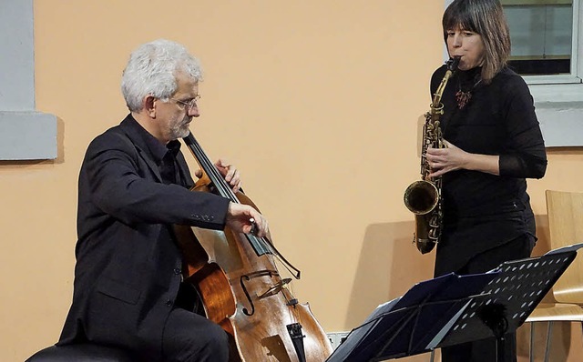 Juris Teichmanis und Christiane Rall beim Auftritt in Riegel   | Foto: Ilona Hge