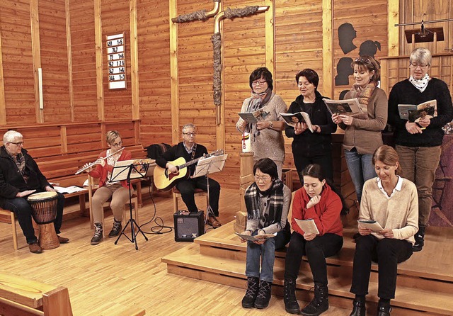 Das kumenische Vorbereitungsteam bt fr den Weltgebetstagsgottesdienst.  | Foto: Cornelia Liebwein