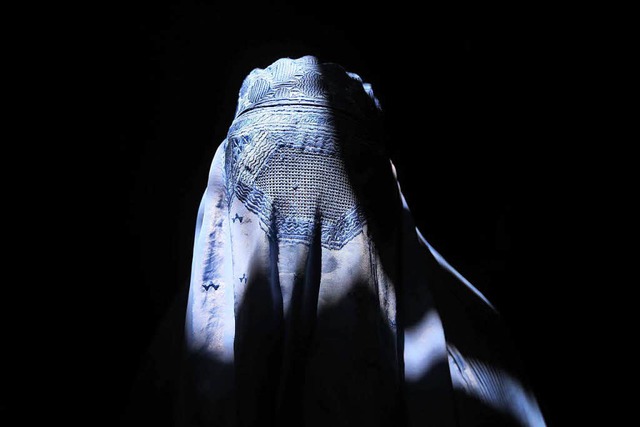 Seit Oktober gilt in sterreich ein Ve...auch Burka-Trgerinnen betroffen sind.  | Foto: dpa