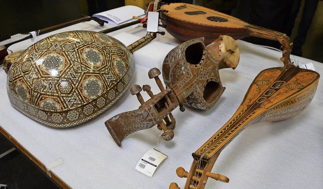 Auswahl aus der riesigen Instrumentensammlung im Museum der Kulturen Basel.   | Foto: Annette Mahro