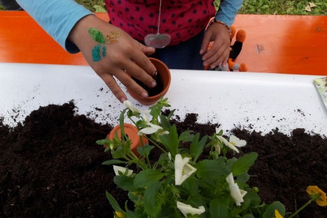 Beim Grnen Klassenzimmer drfen Kinder selbst pflanzen und buddeln.  | Foto: LGS Lahr 2018 GmbH, Fotografin Christine Breuer
