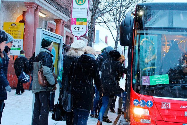 Mit Bus statt Bahn durchs Hllental: I...reichte auch im Berufsverkehr gut aus.  | Foto: Erich Krieger