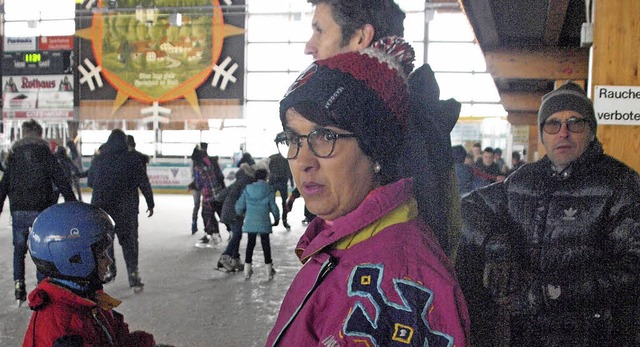 Eislaufen gehrt quasi zum Pflichtprog...rau Holle hier noch das Regiment fhrt  | Foto: Karin Stckl-Steinebrunner