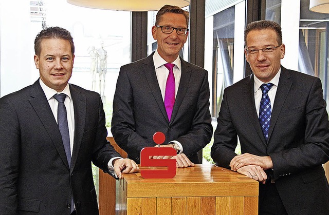 Sparkasse Steinen mit guter Bilanz: Fi...tellenleiter Moritz Franz (von links).  | Foto: ZVG