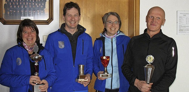 Die Pokalsieger (von links):  Natalie ..., Susanne Wursthorn und  Alfred Beha.   | Foto: Gaby Beha