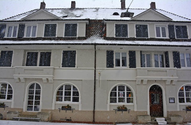 In einer Wohnung unter dem Dach dieses...1944 von der Gestapo verhaftet wurde.   | Foto: Lauber