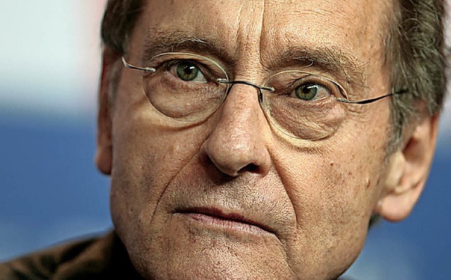 Bernhard Schlink erzhlt beinahe ein J... anhand des Lebens einer Dorflehrerin.  | Foto:  dpa