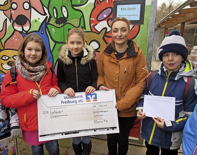 100 Euro hat Klasse 4a der Sprachheils...andkreises an das Tierheim gespendet.   | Foto:  Sprachheilschule Emmendingen