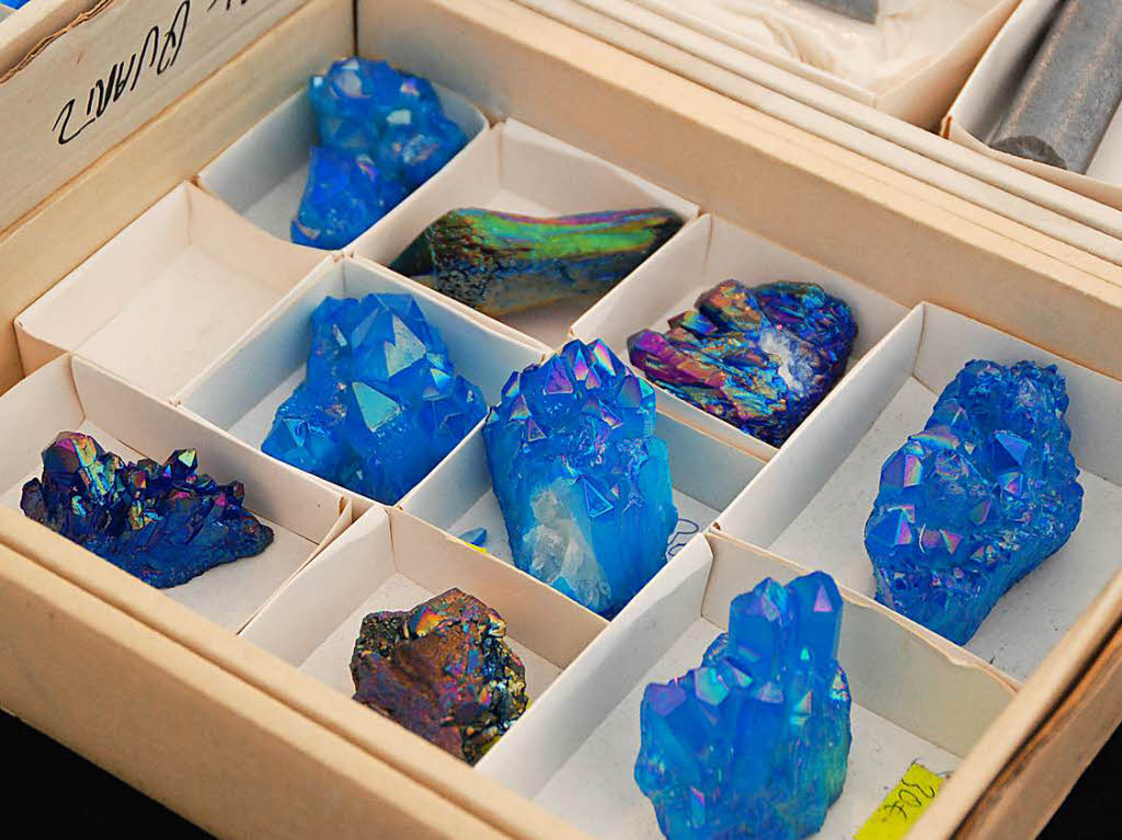 Die unzhligen farbigen Mineralien, Kristalle und Edelsteine faszinierten nicht nur die Kinder.