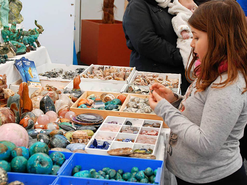 Steinfiguren aus Mineralien fr Sammler und zum Spielen