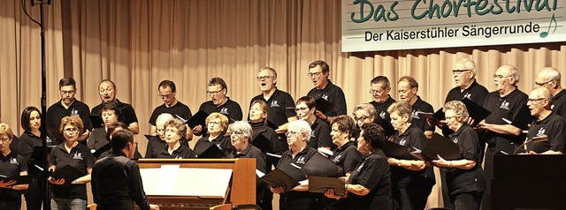 Der Gesangverein Kaiserstuhl Bahlingen... bei seinem Auftritt am Freitagabend.   | Foto: Christiane Franz