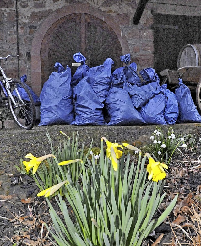 Sckeweise wurde bei frheren Dorfputz...in Denzlingen der Unrat eingesammelt.   | Foto: Zimmermann/Kiefer