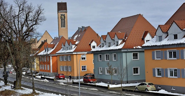 Die Eile-Siedlung mit ihren 2011  farb...h: Alle Wege fhren zur Marienkirche.   | Foto: Manfred Beathalter