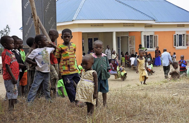 Mit Hilfe von Spenden aus Bad Sckinge... St. Joseph Moscati in Uganda erbaut.   | Foto: Privat