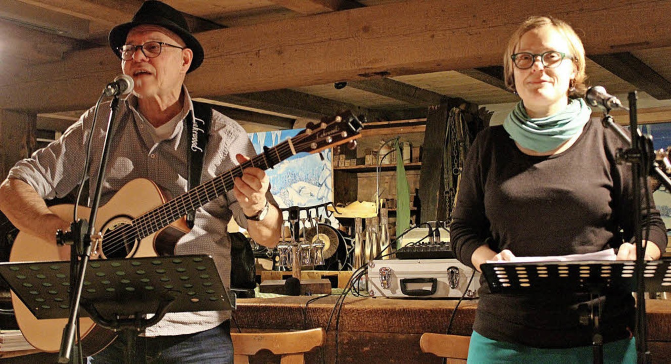 Alemannisch mit Tiefgang boten Ulrike Derndinger und Heinz Siebold